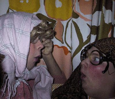 Saatanan huora kyt sie miulle vittuilee ?